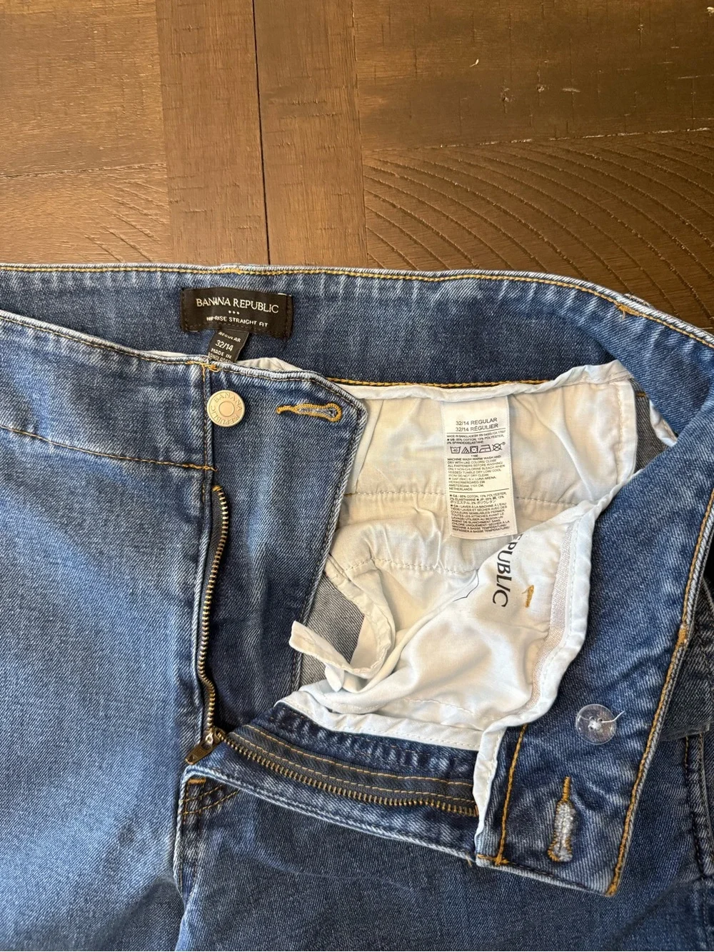 Banana Republic High Rise Straight Fit Dark Wash Women Capri Style Jeans 32x25.